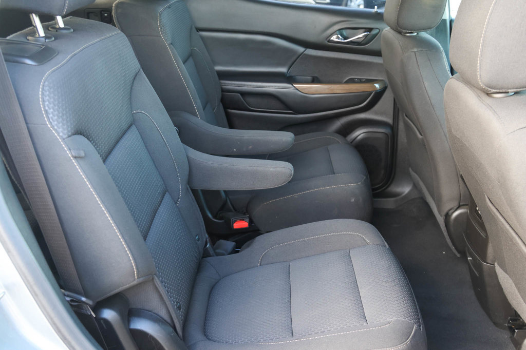 Used 2023 GMC Acadia SLE AWD/4WD image 19