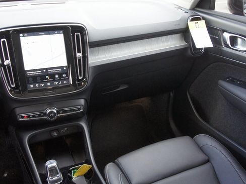 New 2026 Volvo XC40 B5 Plus w/ Protection Package Premier image 11