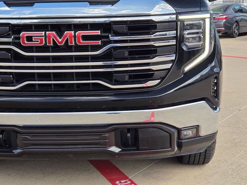 Used 2025 GMC Sierra 1500 SLT AWD/4WD image 6
