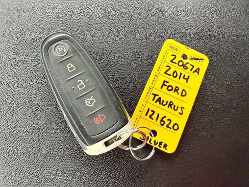 Used 2014 Ford Taurus Limited w/ Equipment Group 301A FWD image 28