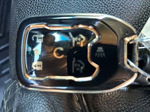 Used 2015 Chevrolet Tahoe LT w/ Luxury Package AWD/4WD image 29