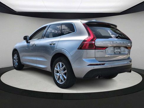 Used 2021 Volvo XC60 T6 Momentum w/ Premium Package AWD/4WD image 6
