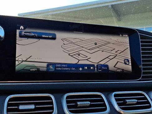 Used 2026 Mercedes-Benz GLS 450 4MATIC image 17