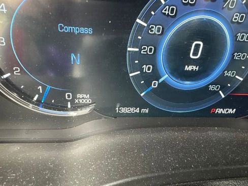 Used 2016 Cadillac Escalade Platinum AWD/4WD image 10