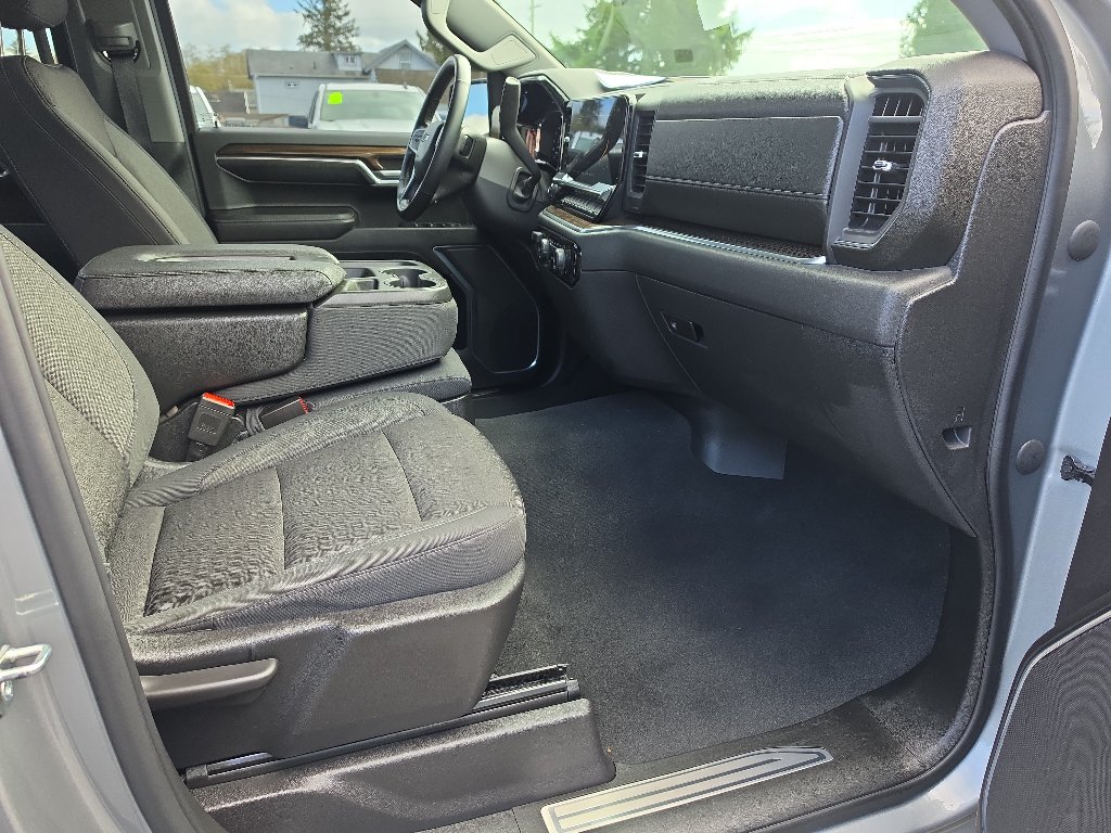 Used 2023 Chevrolet Silverado 1500 RST w/ Z71 Off-Road Package AWD/4WD image 15