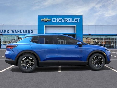 New 2026 Chevrolet Equinox EV LT FWD image 5