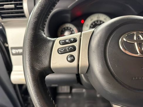 Used 2009 Toyota FJ Cruiser 2WD image 16