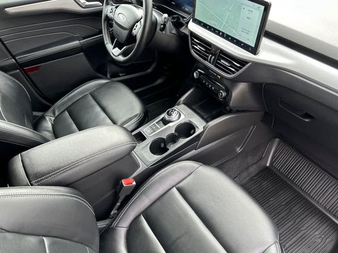 Certified 2025 Ford Escape Platinum image 16