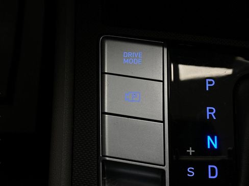 Certified 2025 Hyundai Elantra SEL image 27