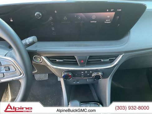 Used 2025 Buick Encore GX Preferred AWD/4WD image 10