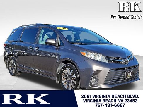 Used 2019 Toyota Sienna AWD image 1