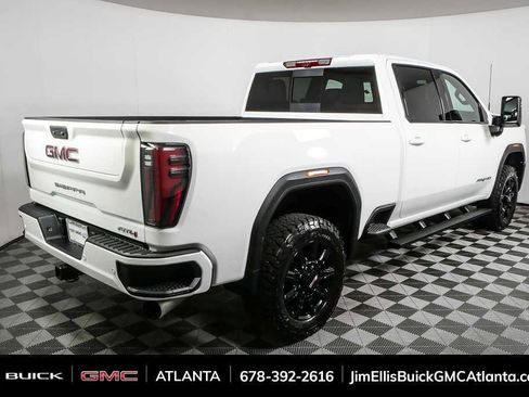 Used 2025 GMC Sierra 2500 AT4 w/ AT4 Premium Plus Package AWD/4WD image 3