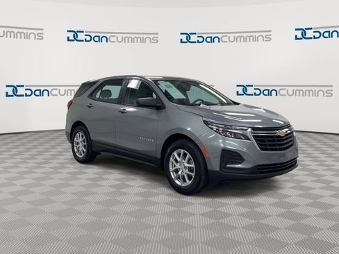 Used 2024 Chevrolet Equinox LS image 2