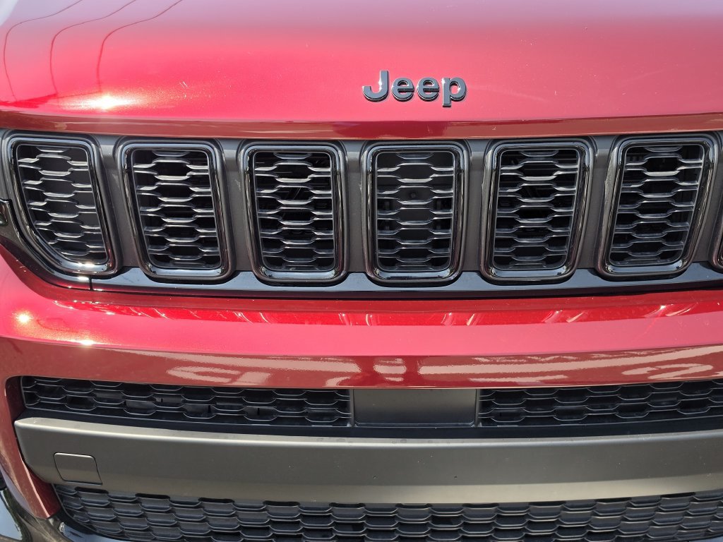Used 2024 Jeep Grand Cherokee L Limited w/ Black Appearance Package AWD/4WD image 16