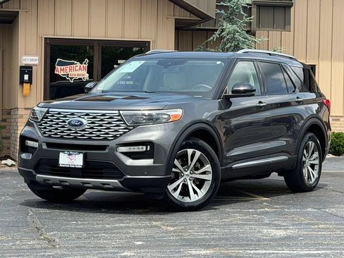 Used 2020 Ford Explorer Platinum w/ Premium Technology Package AWD/4WD image 2