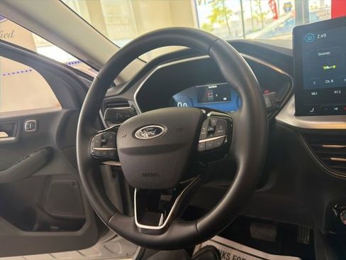 Used 2025 Ford Escape Platinum AWD/4WD image 20
