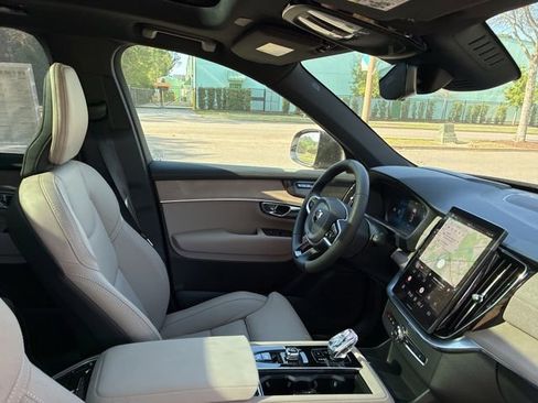 New 2026 Volvo XC90 T8 Ultra w/ Protection Package Premier AWD/4WD image 25