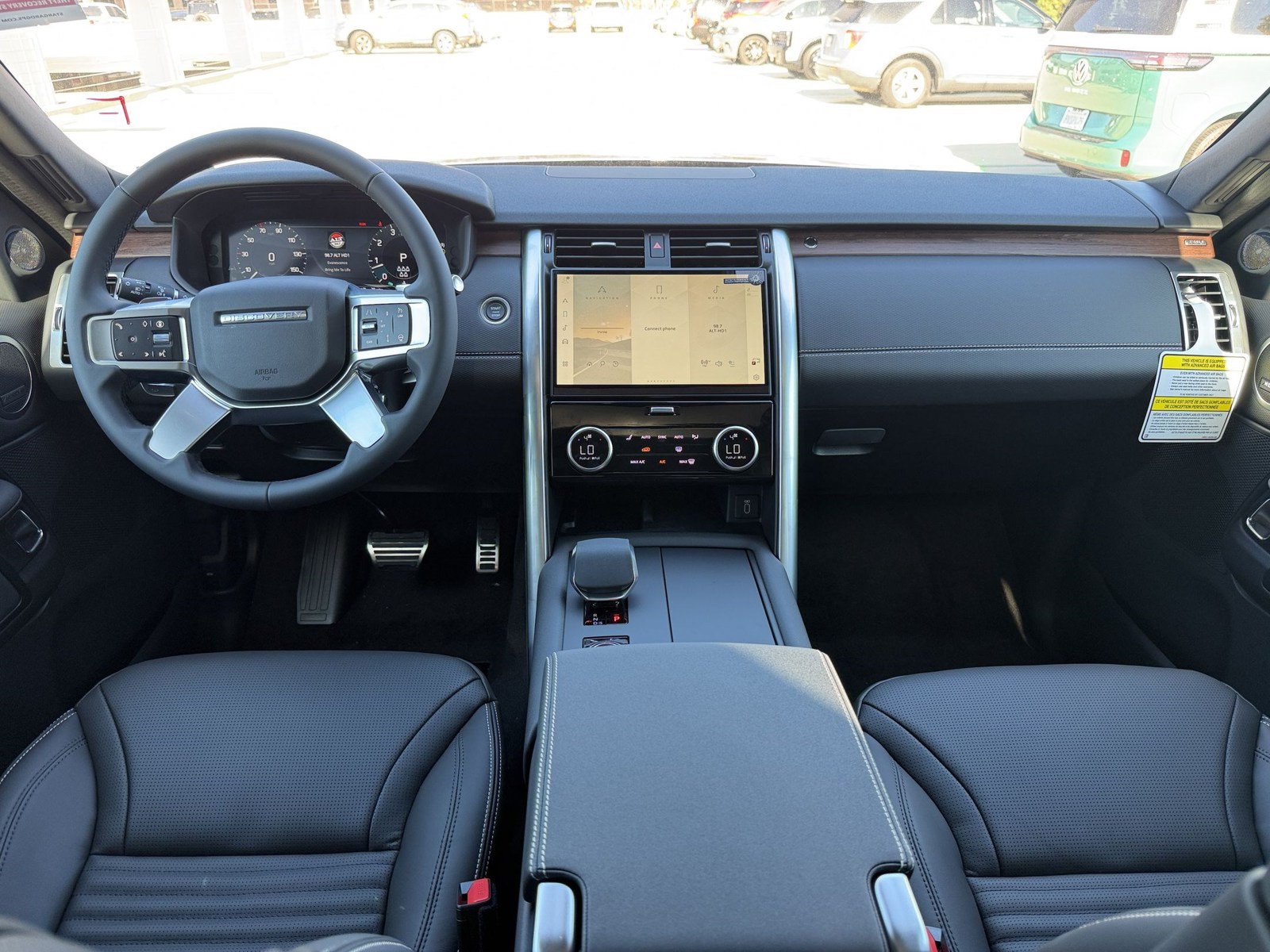 New 2026 Land Rover Discovery Dynamic SE AWD/4WD image 17