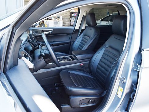 Used 2024 Ford Edge SEL w/ Convenience Package AWD/4WD image 5