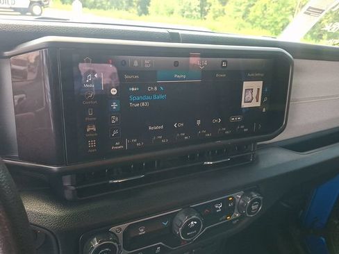Used 2024 Jeep Wrangler Sport AWD/4WD image 16