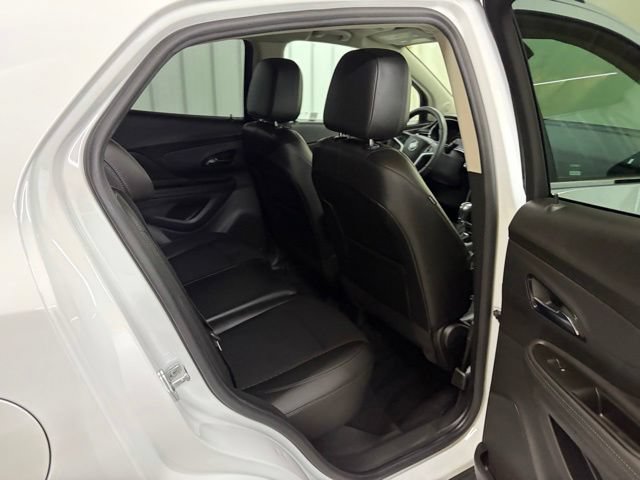 Used 2022 Buick Encore Preferred w/ Safety Package AWD/4WD image 14