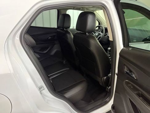 Used 2022 Buick Encore Preferred w/ Safety Package AWD/4WD image 14