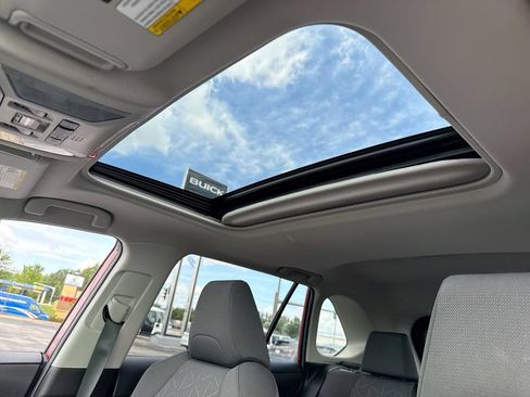 Used 2022 Toyota RAV4 XLE w/ Convenience Package AWD/4WD image 22