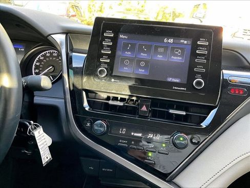 Used 2024 Toyota Camry SE image 24