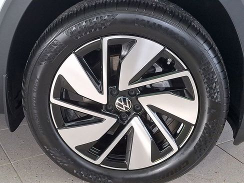 New 2026 Volkswagen Atlas SE image 5