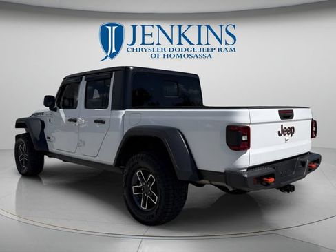 Used 2025 Jeep Gladiator Mojave w/ Convenience Group AWD/4WD image 7