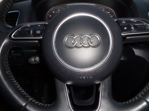 Used 2018 Audi Q3 2.0T Premium w/ Convenience Package FWD image 24