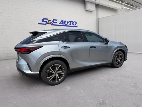 Used 2023 Lexus RX 350 Premium w/ Accessory Package (Z1) AWD/4WD image 4