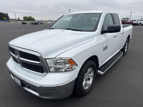 Used 2017 RAM 1500 Classic SLT RWD image 1