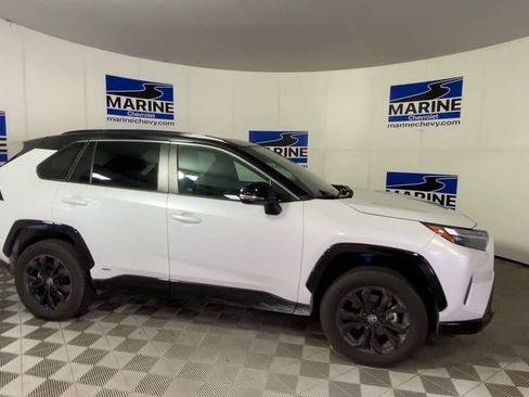 Used 2023 Toyota RAV4 XSE AWD/4WD image 3