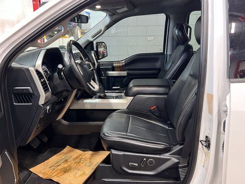 Used 2018 Ford F150 Lariat image 13