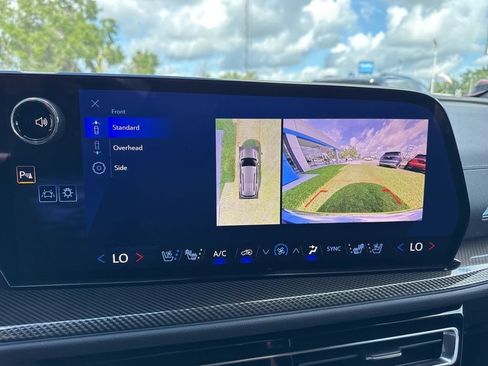 New 2025 Chevrolet Traverse High Country w/ LPO, Floor Liner Package image 20