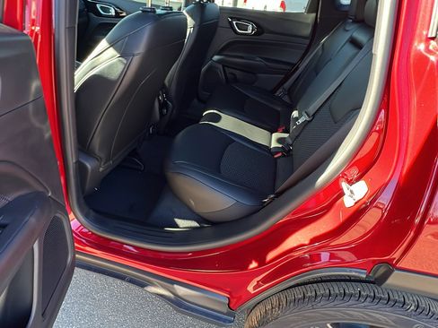 New 2026 Jeep Compass Latitude image 19