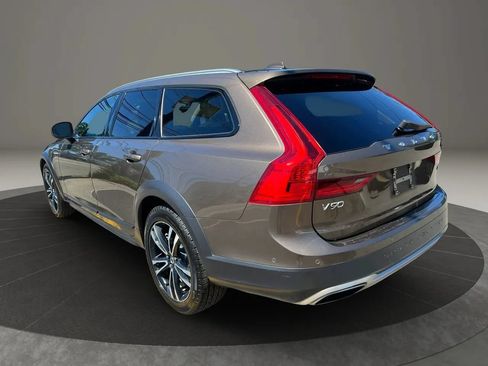 Used 2018 Volvo V90 T5 Cross Country w/ Convenience Package AWD/4WD image 7