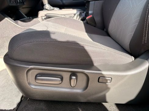 Used 2023 Toyota Tacoma 4x4 Double Cab image 27