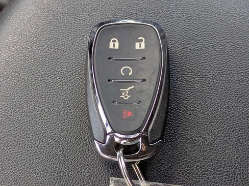 Used 2024 Chevrolet Equinox LT FWD image 32