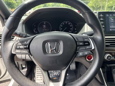 Used 2018 Honda Accord Sport image 30