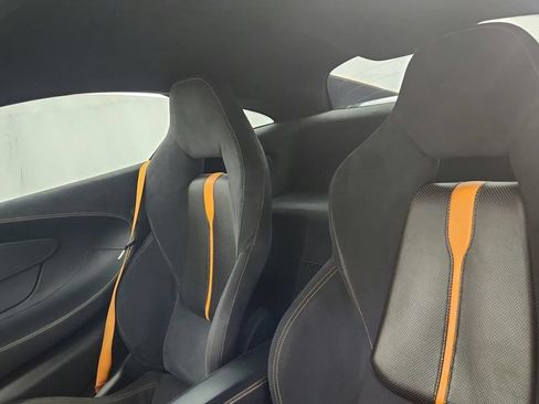 Used 2016 McLaren 570S Coupe RWD image 30