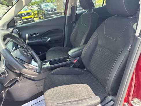 Used 2021 Nissan Kicks SV FWD image 34