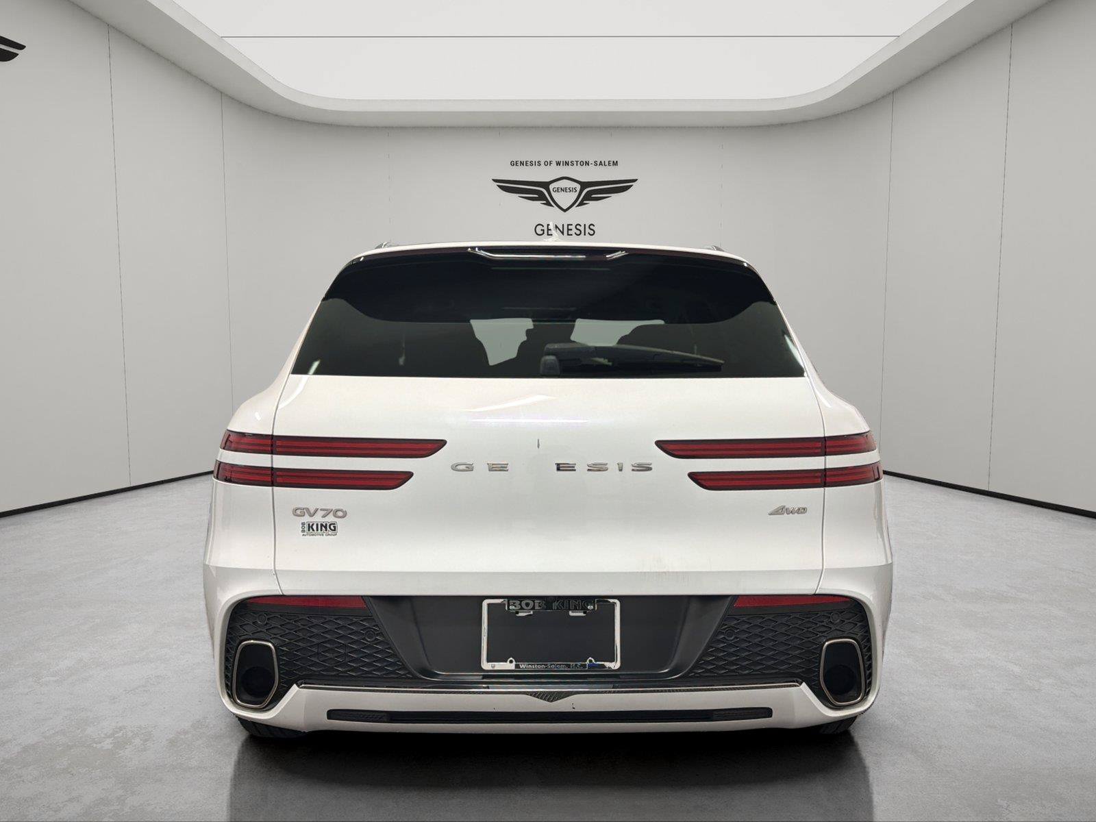 Used 2023 Genesis GV70 2.5T w/ Advanced Package AWD/4WD image 4