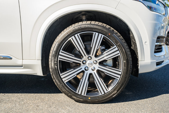 Certified 2024 Volvo XC90 T8 Ultimate w/ Lounge Package AWD/4WD image 13