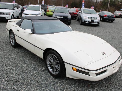 Used 1989 Chevrolet Corvette Convertible image 13