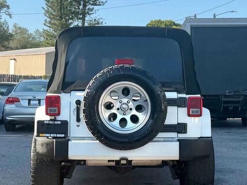 Used 2013 Jeep Wrangler Unlimited Sahara w/ Connectivity Group AWD/4WD image 6