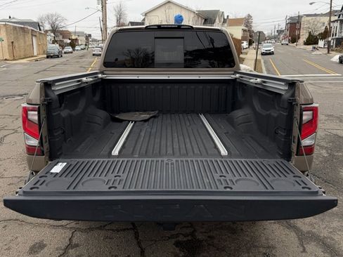 Used 2020 Nissan Titan PRO-4X w/ Pro-4x Convenience Package image 12