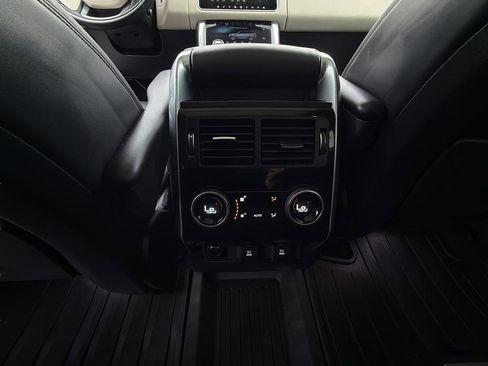 Used 2021 Land Rover Range Rover Sport HSE Silver Edition image 36