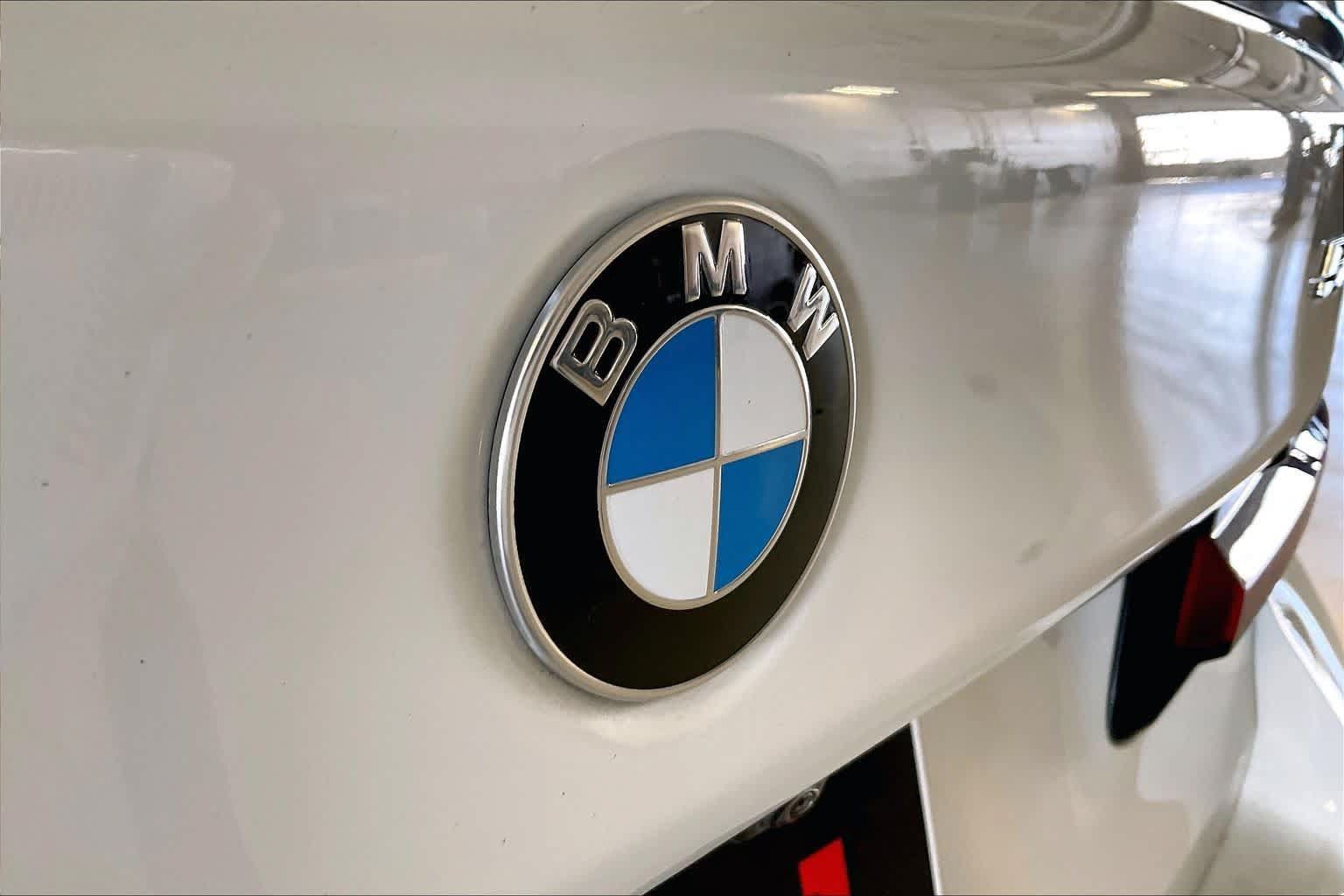 Used 2023 BMW 540i w/ M Sport Package RWD image 31